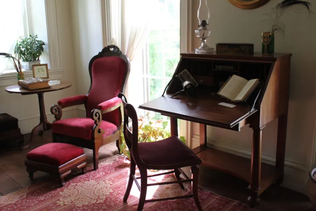 Founders Room Desk