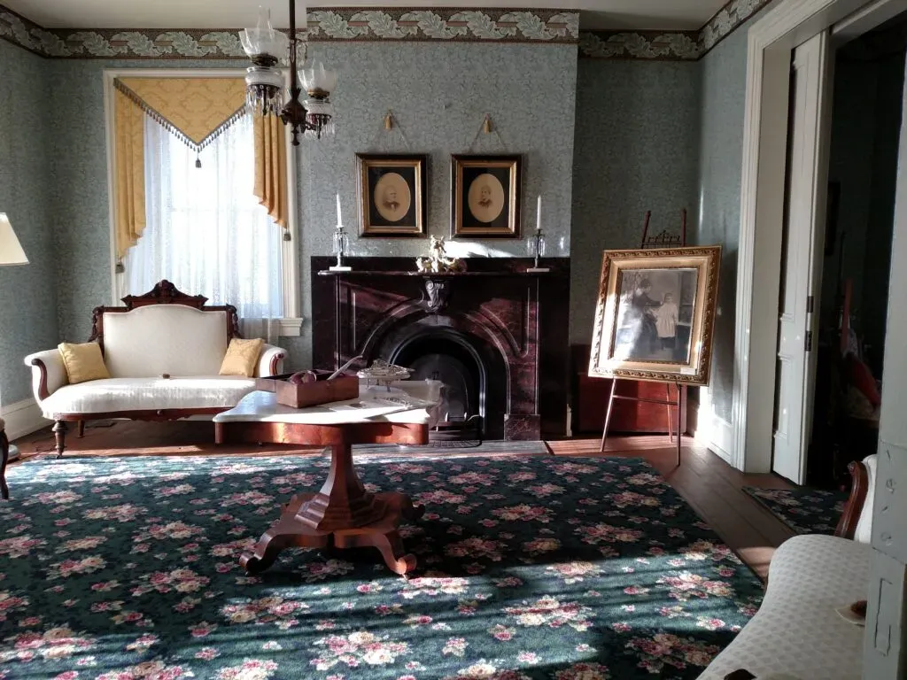 Moses Parlor