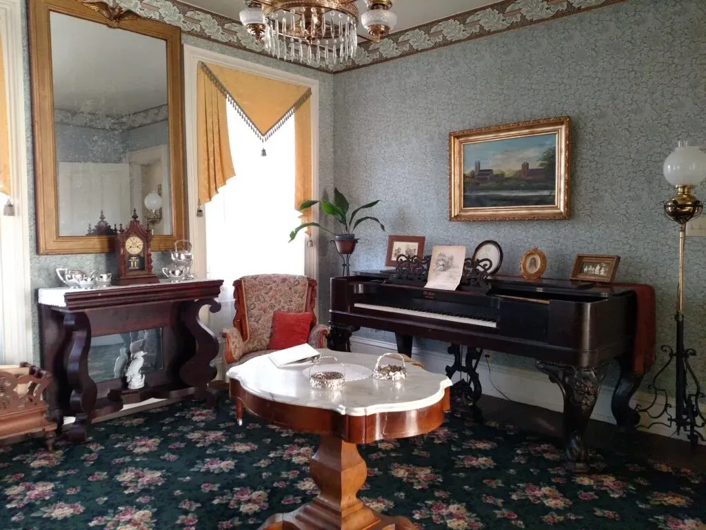 Mary's Parlor 2