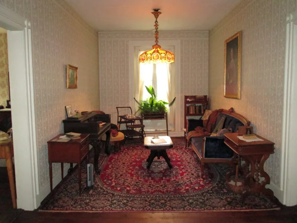 Second Floor Sitting Area