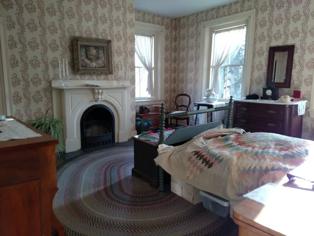 Southeast Bedroom