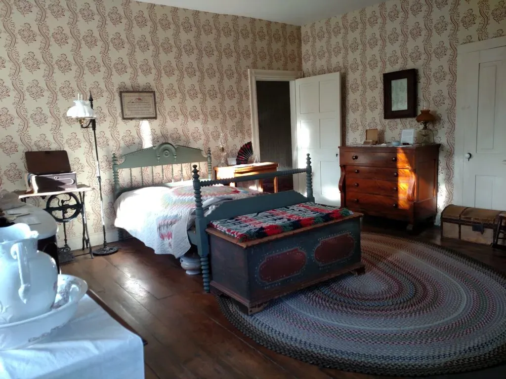 Southeast Bedroom 2