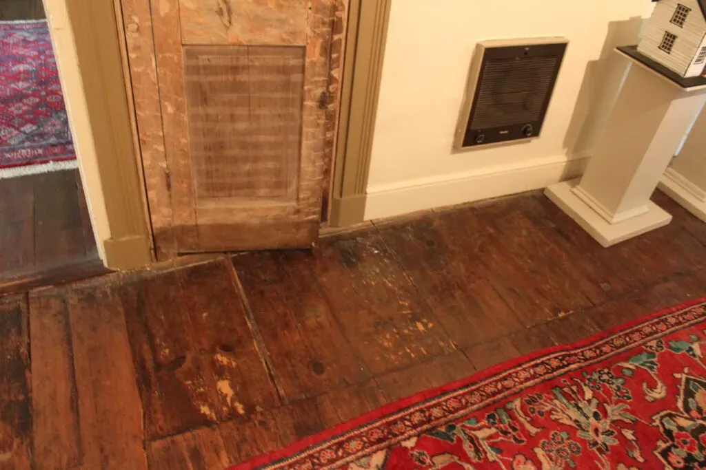 Servant door and stairs shadow