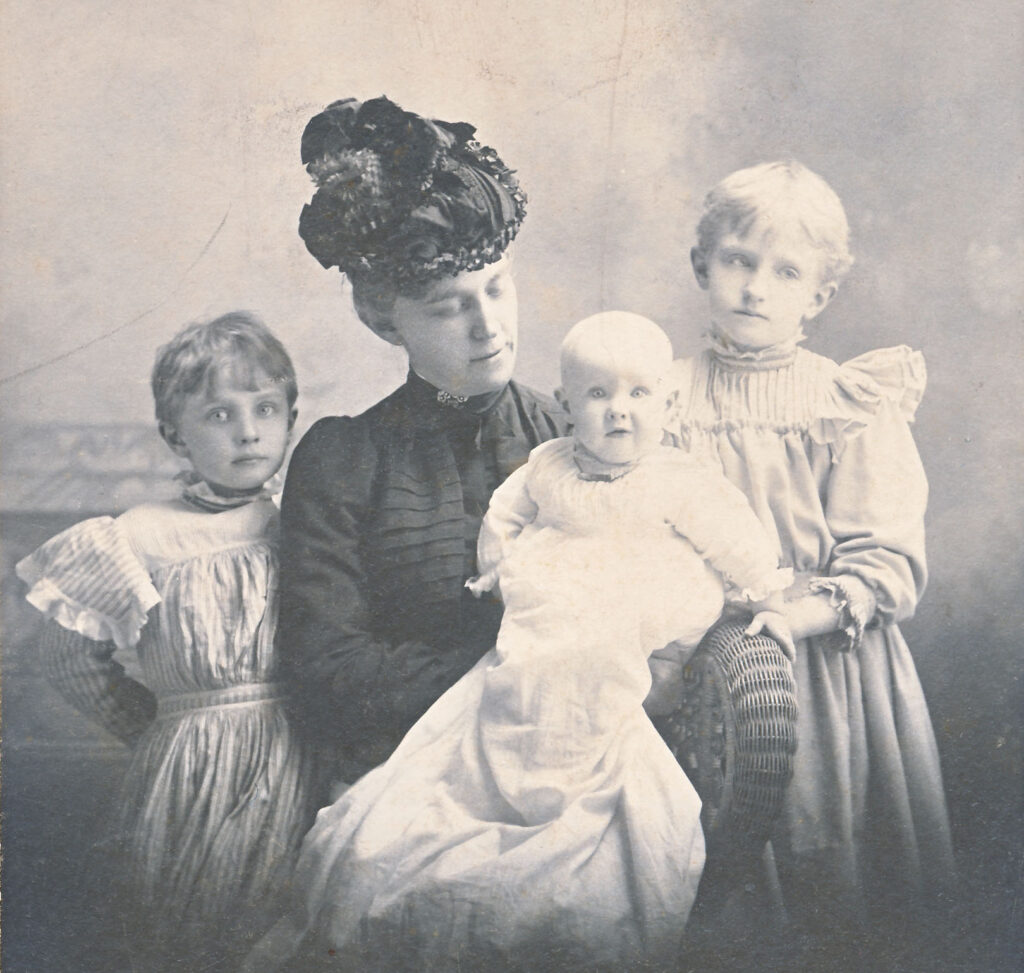 Jane Thompson with Mary, Hilda and Alice
