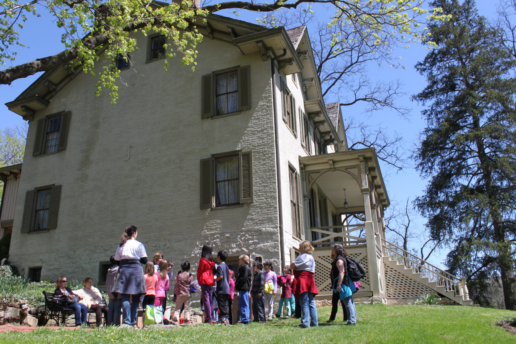 School Tour of the Mansion